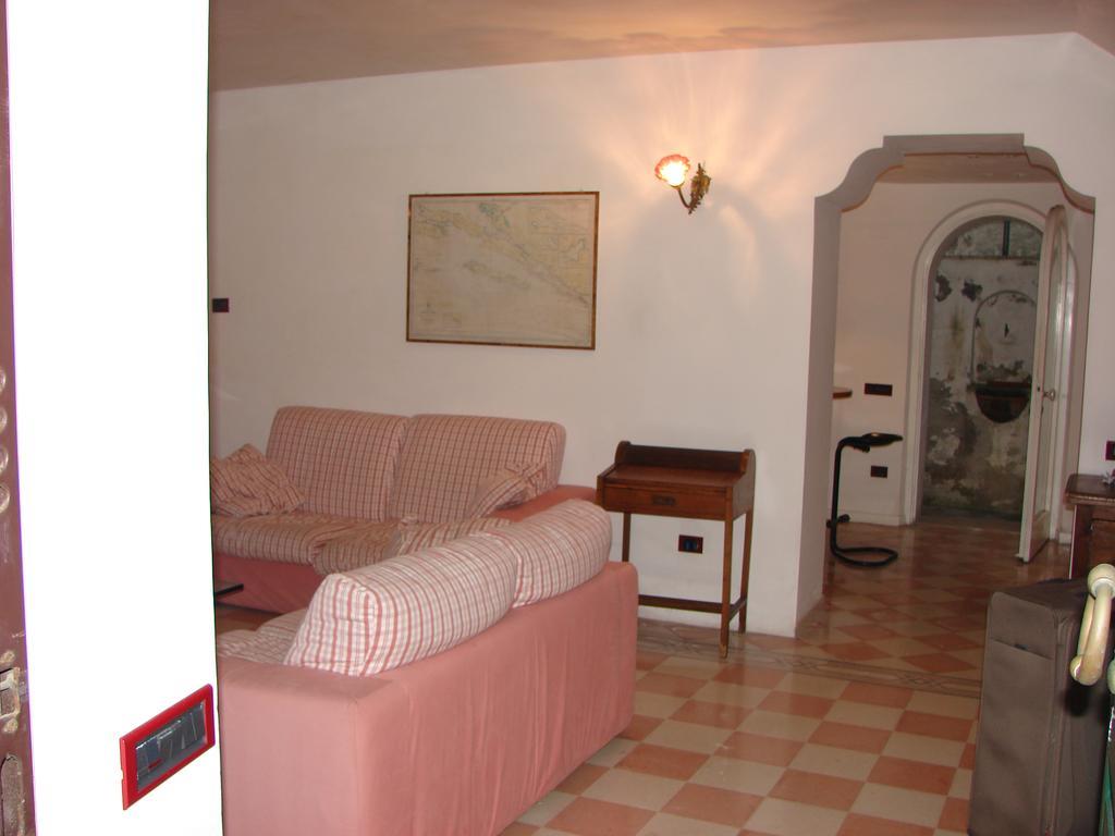 努马纳 La Casina Delle Fate酒店 外观 照片