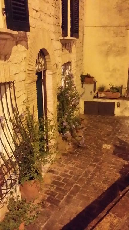 努马纳 La Casina Delle Fate酒店 外观 照片