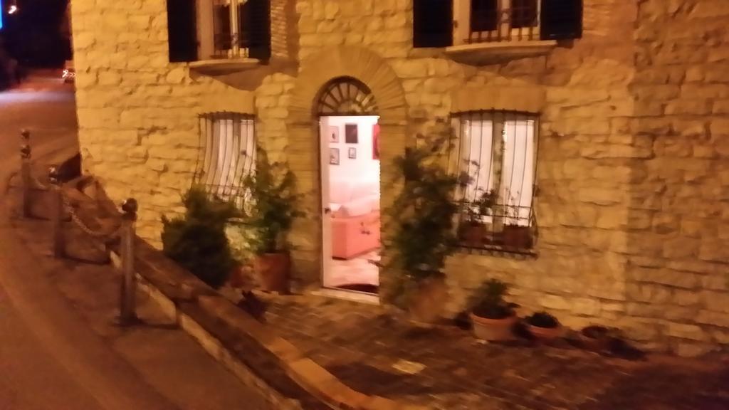 努马纳 La Casina Delle Fate酒店 外观 照片